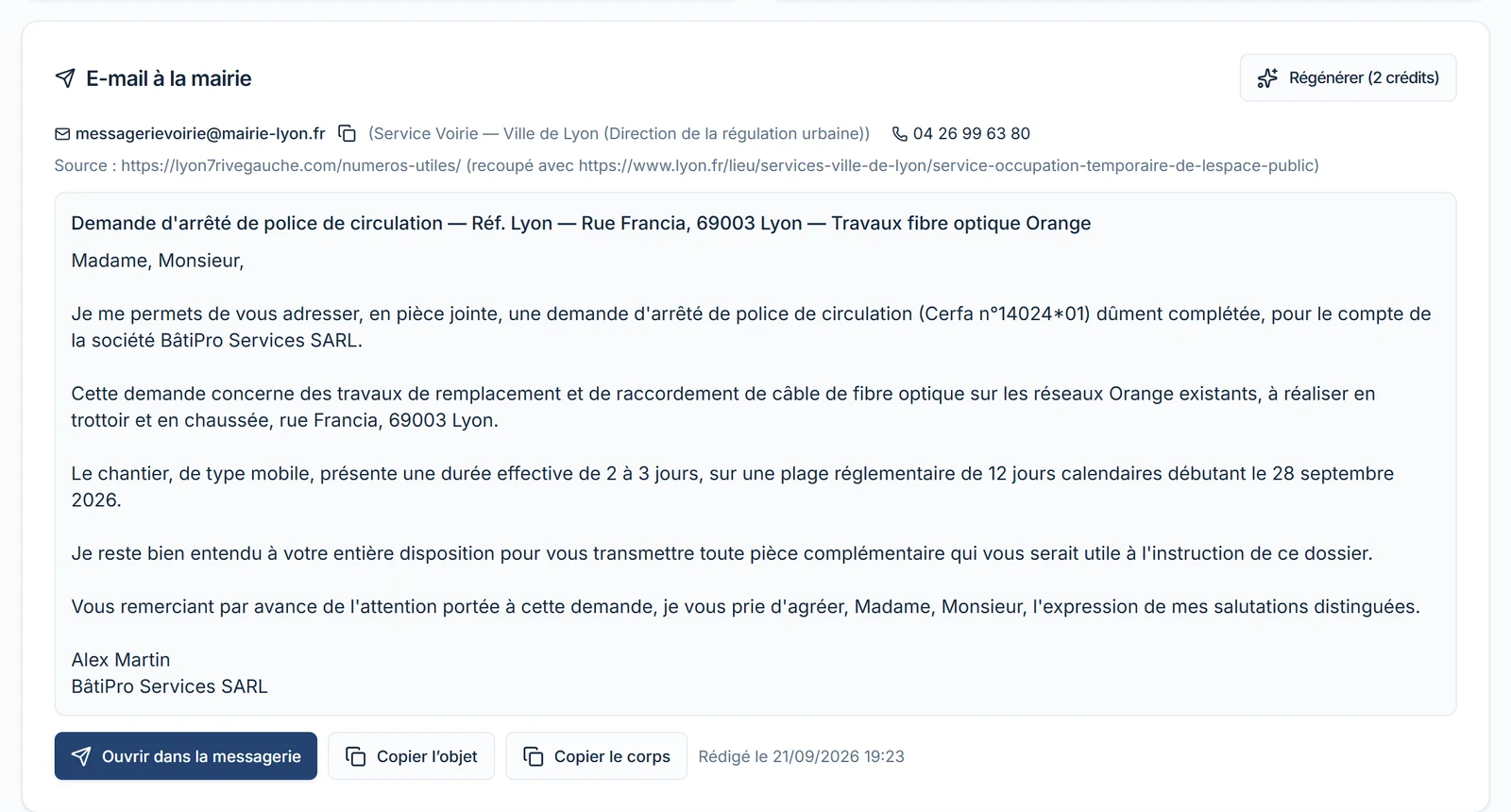 Bloc « E-mail à la mairie » : destinataire du service voirie de la Ville de Lyon trouvé par l'IA avec ses sources, objet et corps de l'e-mail, boutons Ouvrir dans la messagerie, Copier l'objet, Copier le corps